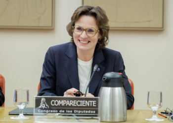 La comisaria de Medio Ambiente destaca en Madrid la necesidad de una respuesta colectiva frente a los desafíos ambientales