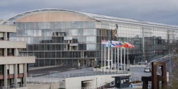 El BEI destina 3.000 millones de euros a acelerar la inversión en la descarbonización de los sectores cubiertos por el nuevo sistema de comercio de derechos de emisión (RCDE2) de la UE