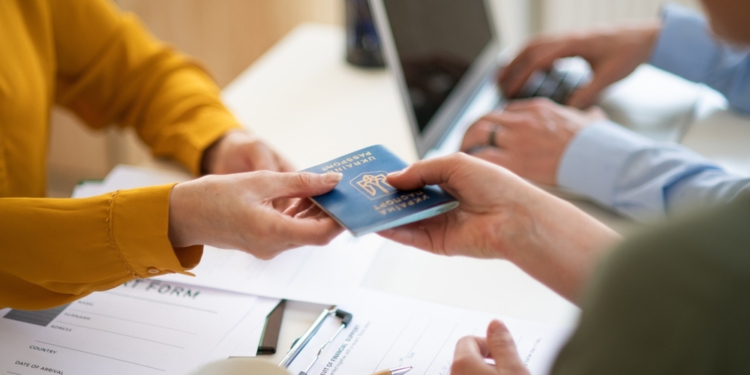 Protección temporal en diciembre de 2025 para 4,35 millones de ciudadanos que huyeron de Ucrania