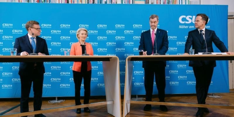 Von der Leyen resalta la «estrecha y sólida» relación entre la UE y la OTAN durante el Foro Transatlántico de la CSU