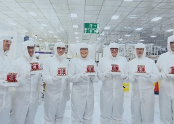 La UE inaugura la instalación NanoIC para impulsar la soberanía europea en semiconductores