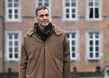 Sánchez protesta ante Meloni por la reunión previa a la cumbre informal, a la que no fue invitado