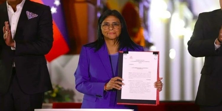 España va a pedir formalmente a la UE el levantamiento de las sanciones a Delcy Rodríguez