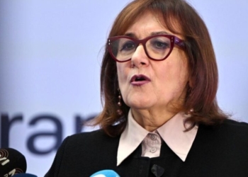 Albares confiesa que le ha “dolido” la presencia de Dubravka Šuica en la reunión de la Junta de Paz