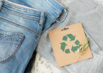 La Comisión adopta nuevas medidas para detener la destrucción de ropa y zapatos no vendidos