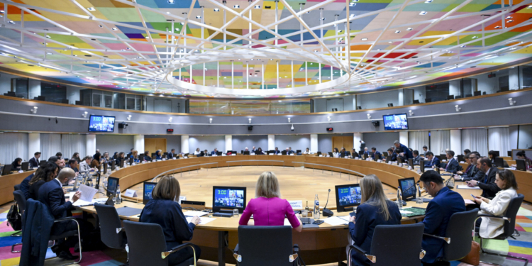 La Unión Europea y los países del Golfo instan a Irán a cesar sus ataques y respetar el derecho internacional