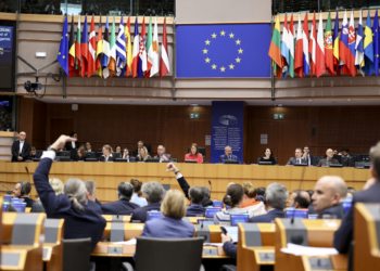 La Eurocámara da luz verde al inicio de negociaciones sobre el reglamento de retornos, a pesar de la oposición de la izquierda