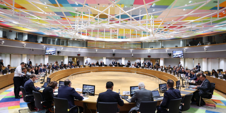 Los ministros de Energía de la UE subrayan la necesidad de intervenciones puntuales frente a la volatilidad de los precios