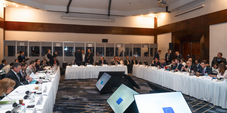 Los ministros de Comercio adoptan conclusiones sobre modernización y reforma de la OMC en la CM14