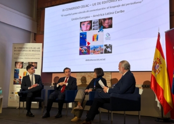 Albares reivindica una “voz iberoamericana” en el nuevo orden mundial y defiende el papel del periodismo frente a la desinformación