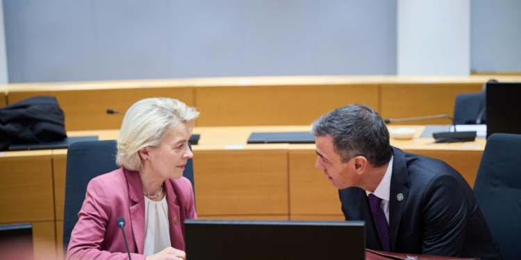 PSOE y Sumar critican las palabras de Von der Leyen en las que pone en duda el orden basado en reglas