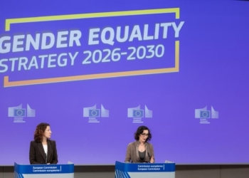 Bruselas presenta su estrategia de igualdad de género 2026-2030 con medidas contra la ciberviolencia que afecta a mujeres y niñas