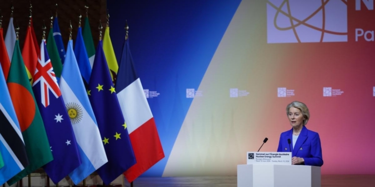 Von der Leyen defiende la combinacion de nuclear y renovables como garantía de suministro y competitividad en Europa