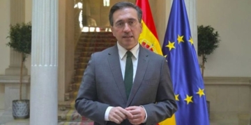 Albares asegura que EEUU no utilizó las bases de Rota y Morón para el ataque contra Irán