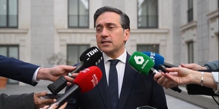 Albares, sobre la posible implicación militar de Alemania, Reino Unido y Francia en Irán: “Europa debe defender la desescalada y la diplomacia”