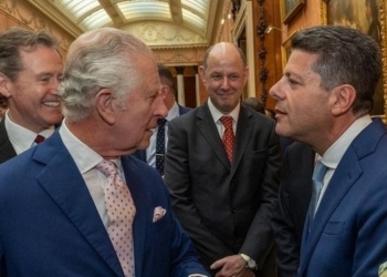 Picardo informa a Carlos III de que el Parlamento de Gibraltar ha pedido la ratificación del tratado con la UE