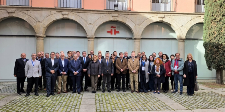 Editores de Europa y América Latina firman la Declaración de Alcalá, un decálogo estratégico para el futuro del periodismo, en el IX Congreso de Editores CELAC-UE