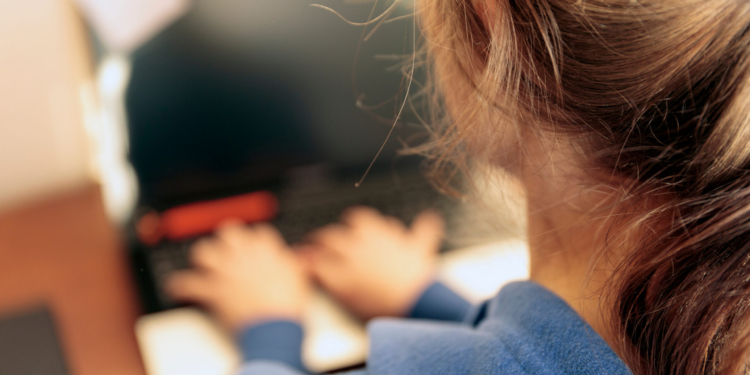 El Parlamento Europeo vota a favor de prorrogar la detección voluntaria de abuso sexual infantil en línea