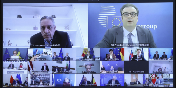 El presidente del Eurogrupo insta a abordar los efectos de la escalada en Oriente Medio sobre la economía europea con medidas «específicas, justas y temporales»