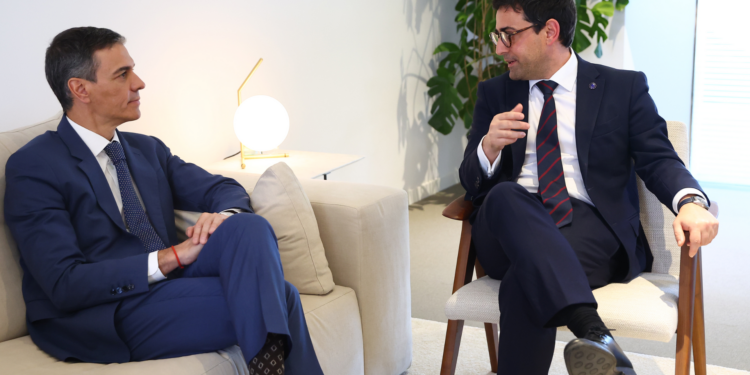 Séjourné destaca el “papel crucial” de España para la soberanía industrial europea