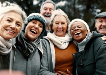 El 40 % de las personas mayores de 65 años de la UE se consideraban saludables en 2024
