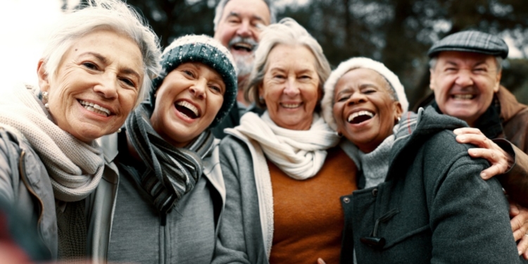 El 40 % de las personas mayores de 65 años de la UE se consideraban saludables en 2024