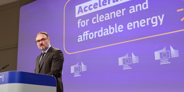 Bruselas lanza su plan ‘AccelerateEU’ para contener los precios y reducir la dependencia energética ante la inestabilidad en Oriente Medio