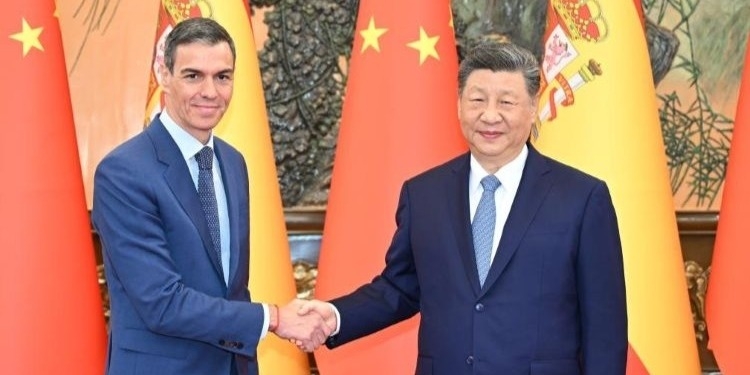 Sánchez: “Se me ocurren pocos interlocutores mejores que China para resolver la situación en Irán y Ormuz”