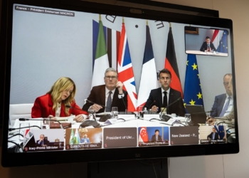 Francia y el Reino Unido lideran la planificación de una misión militar defensiva para proteger el transporte marítimo en el Estrecho de Ormuz