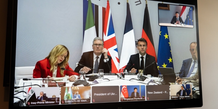 Francia y el Reino Unido lideran la planificación de una misión militar defensiva para proteger el transporte marítimo en el Estrecho de Ormuz