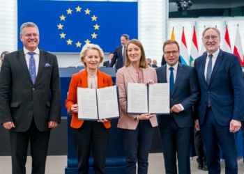La Comisión y el Parlamento Europeo firman el Acuerdo Marco revisado para fomentar una colaboración más estrecha entre ambas instituciones