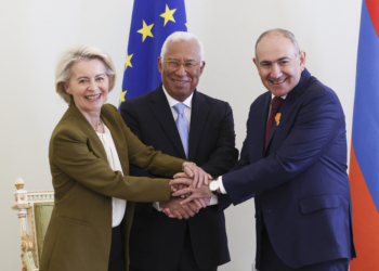 La primera cumbre UE-Armenia culmina con un acuerdo de asociación en materia de conectividad para fortalecer la cooperación en transporte, energía y digitalización