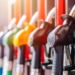 El fuerte aumento de los precios del combustible continuó en abril de 2026