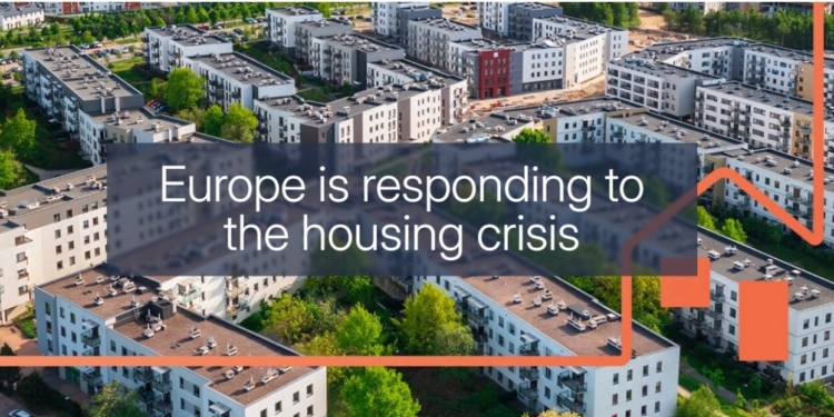 Vista aérea de edificios residenciales modernos en Europa