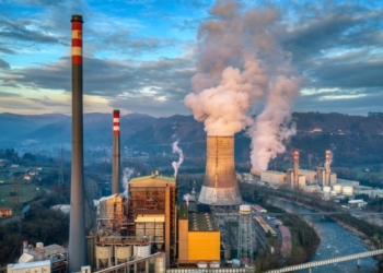 El consumo de energía en el sector industrial sigue disminuyendo