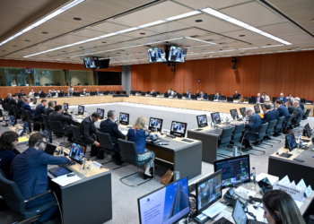 El Eurogrupo analiza el impacto económico de la crisis en Oriente Medio y la estabilidad del euro