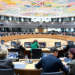 Reunión de ministros de la UE discutiendo sobre educación y IA