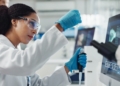 Las mujeres ya representan más de la mitad del empleo en ciencia y tecnología en la UE