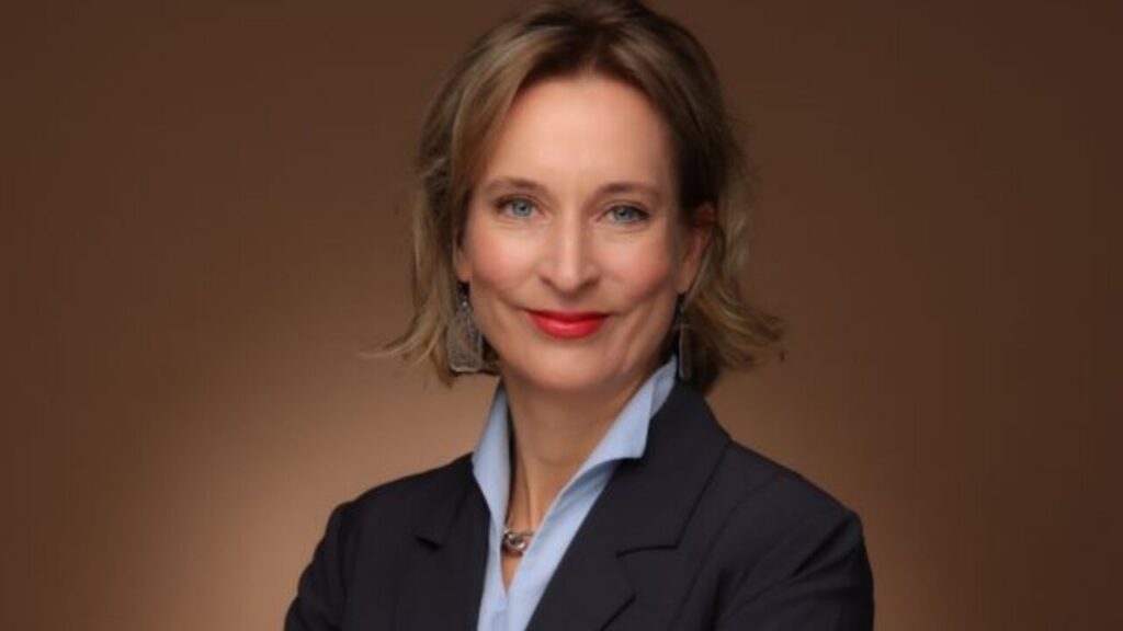 Retrato de la nueva jefa de misión de la UE en Ucrania, Cornelia Taylor.