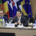 Ministros de Energía de la UE discutiendo en una reunión en Nicosia