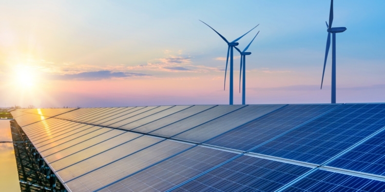 El suministro de energía renovable y gas natural aumentó en 2025