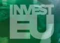 Logo de InvestEU sobre un fondo verde con personas en movimiento