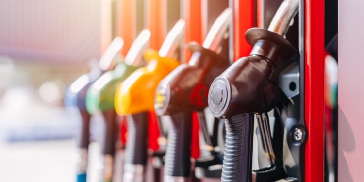 El precio de los combustibles en la UE se disparó un 20,7 % en mayo