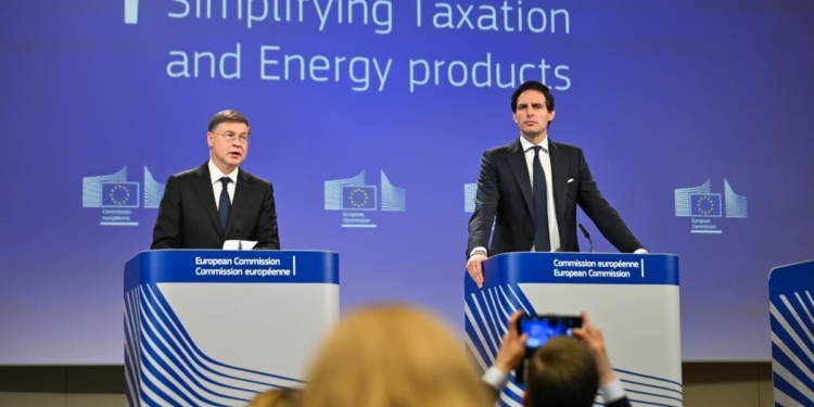 Rueda de prensa sobre simplificación de fiscalidad y productos energéticos
