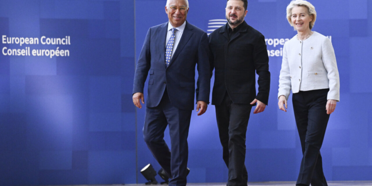 Líderes europeos llegan a la Cumbre Europea en Bruselas