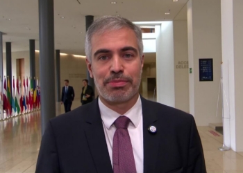 Fernando Sampedro hablando sobre recortes en el marco financiero de la UE