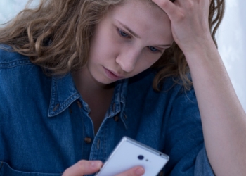El 54 % de los jóvenes se encontraron con mensajes hostiles en línea