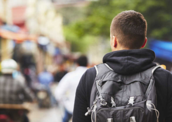 La proporción de personas que abandonan los estudios antes de tiempo bajó al 9,1 % en 2025