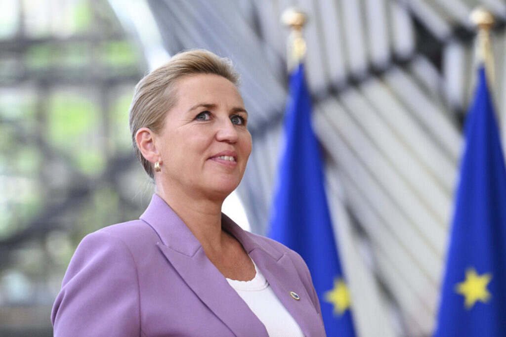 Líderes de la Unión Europea discutiendo sobre políticas migratorias