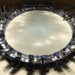 Reunión de ministros de energía de la Unión Europea en una sala circular